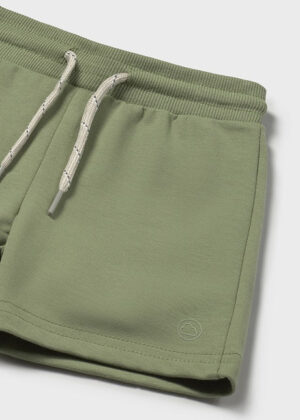 Short Mayoral niño, diseño liso color verde (621)